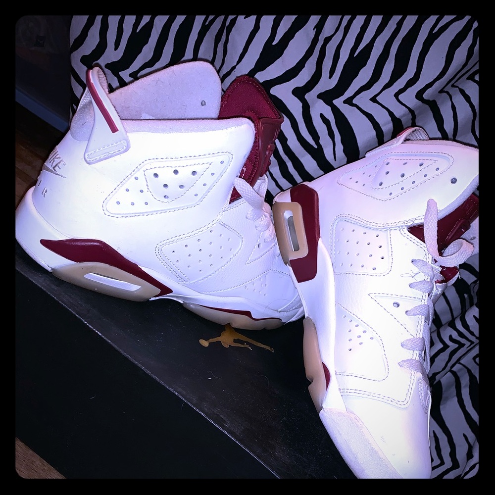 Jordan 6’s maroon